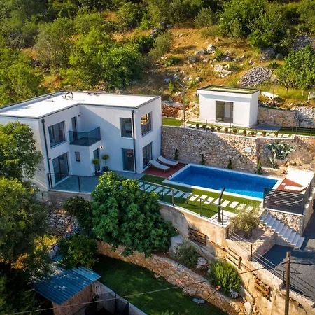 Villa Magic Look *