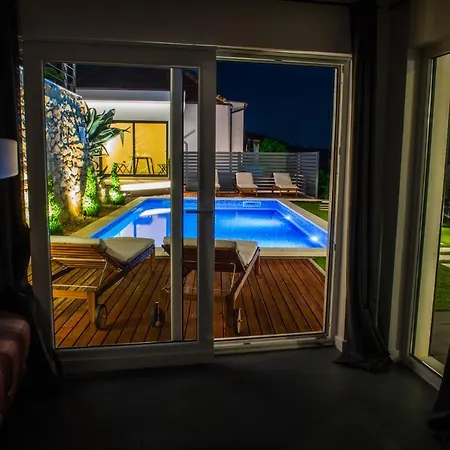 Villa Magic Look *